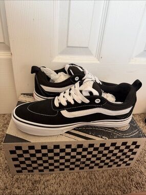 Vans Black and White Low Top Skate Sneakers Skate Kyle Walker